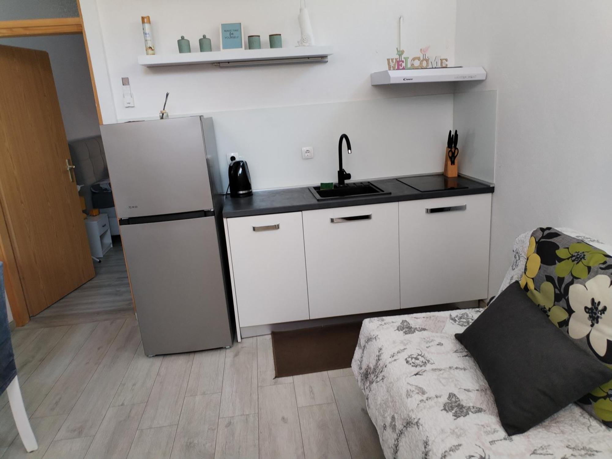Ema Apartment